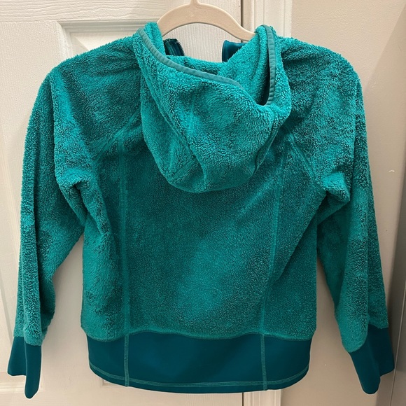 REI Girls’ Jacket. Size M (10-12). Green color and fuzzy texture. - Picture 3 of 6